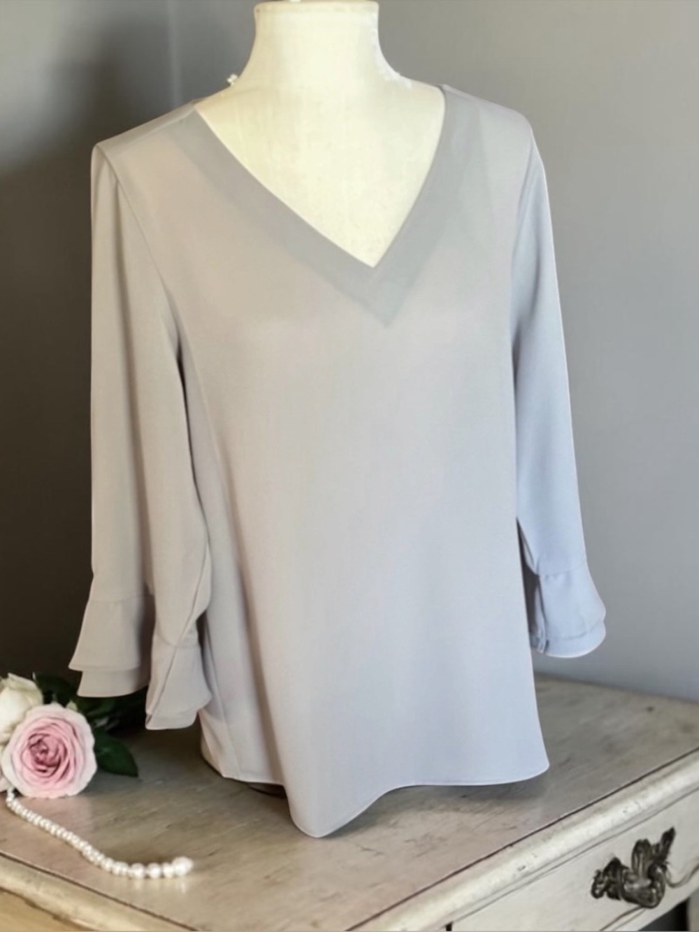 LANDS’ END. NWOT Versatile Beauty 100% Poly Crepe V-Neck Blouse. Size: 12. $35.
